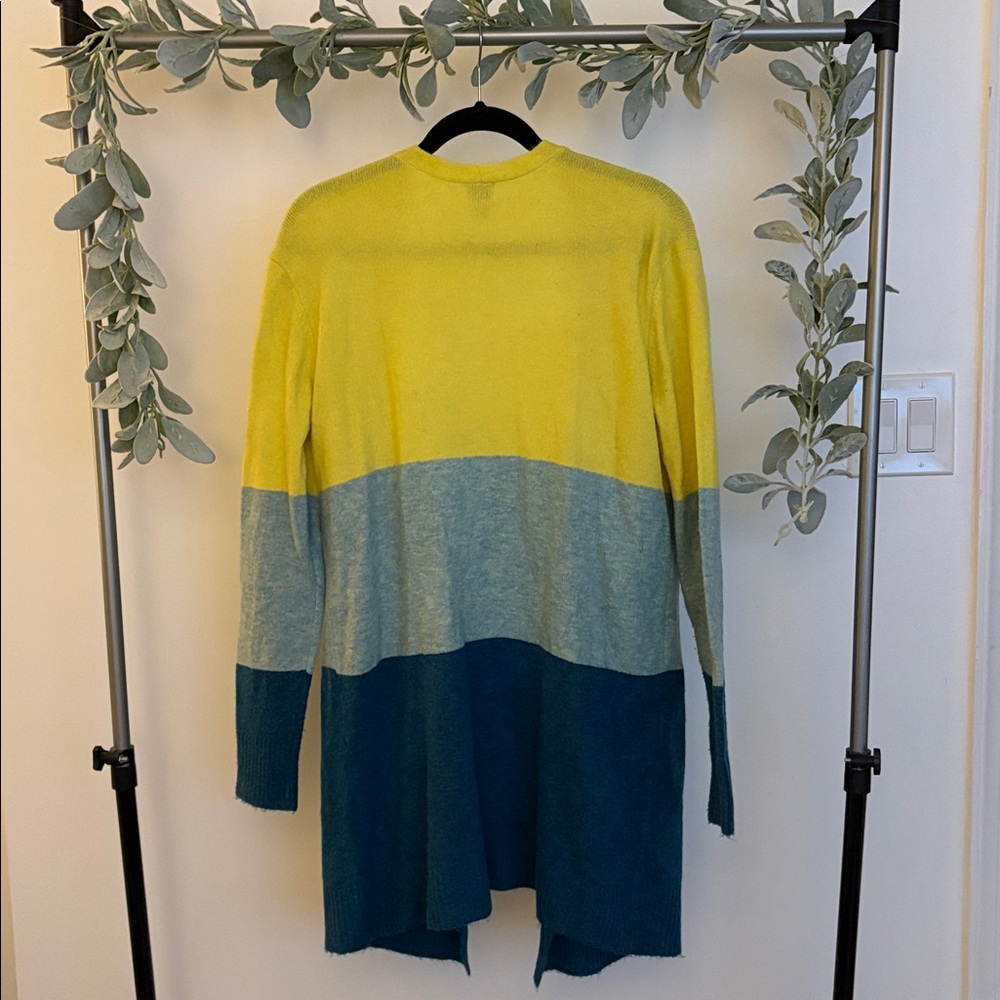 A new day cardigan - Picture 3 of 3